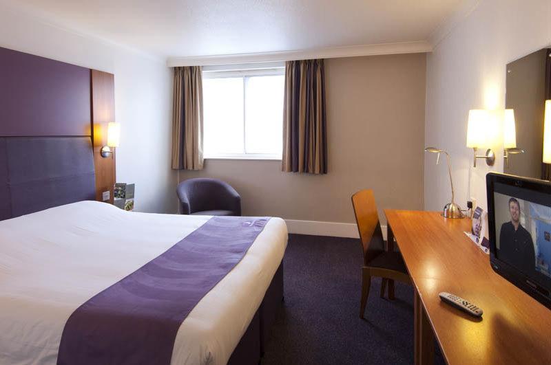 Premier Inn Premier Inn Crewe Nantwich Exterior photo