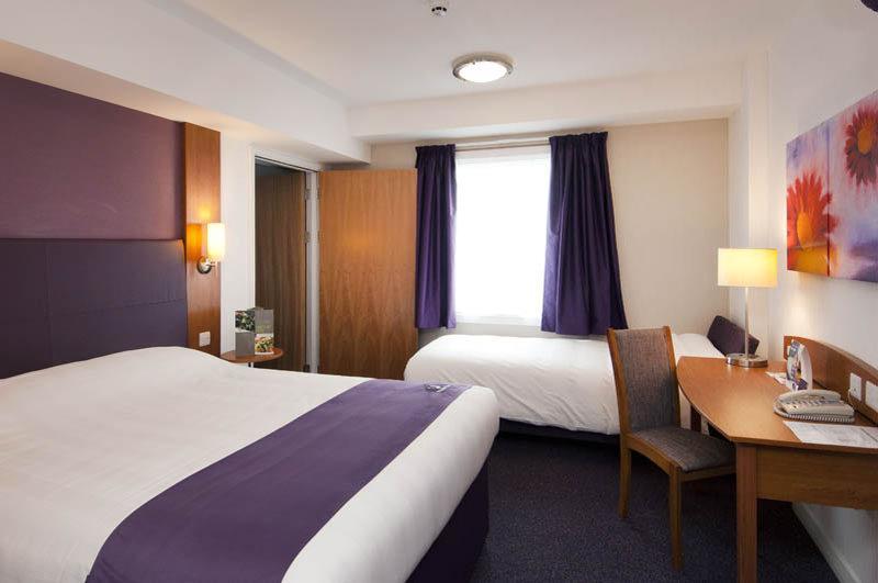 Premier Inn Premier Inn Crewe Nantwich Exterior photo